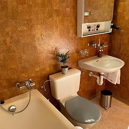 Dinh Hotel 3*