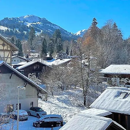 Dinh Hotel Zweisimmen